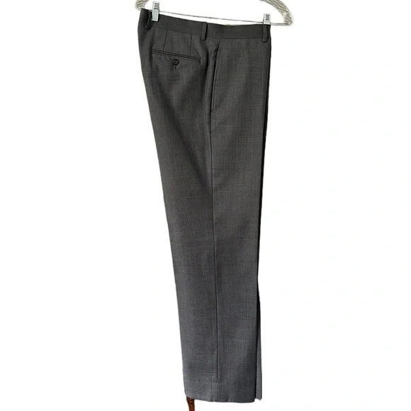 Lauren Ralph Lauren grey two piece suit two buttoned jacket tapered leg 40R 36”